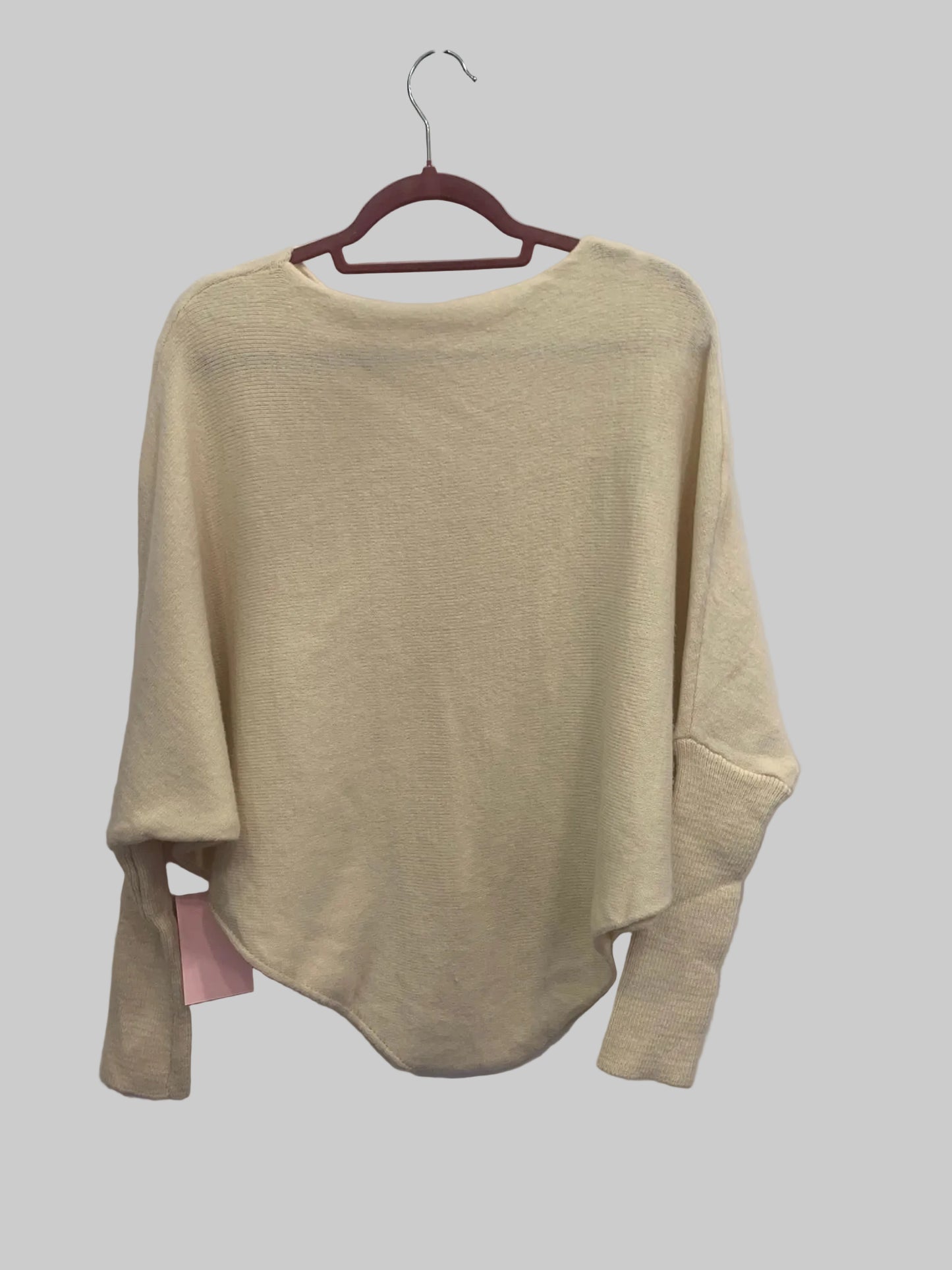 Πλεκτό με Λοξό Τριγωνικό Κόψιμο - Εκρού