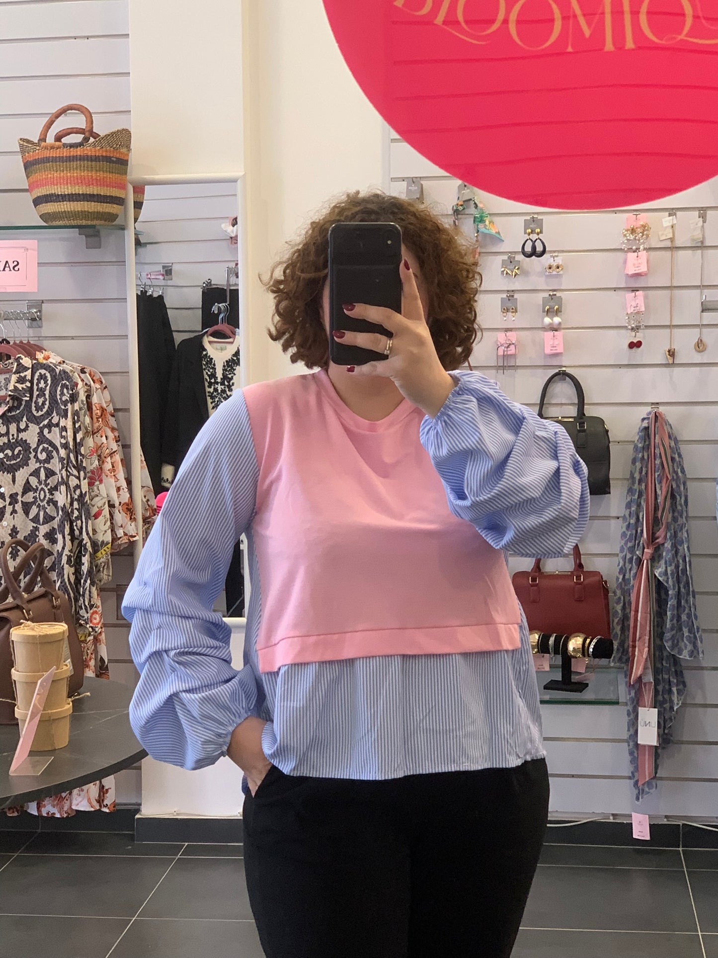 Μπλούζα Ποπλίνας με Φούτερ Λεπτομέρεια